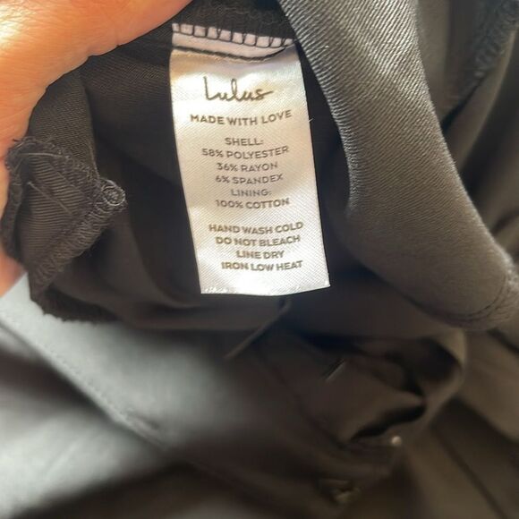 NWT So Get This Black High-Waisted Wide-Leg Trouser Pants
Lulus size XL - Picture 10 of 14